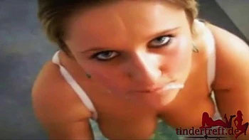 Copine se fait éclater la gueule après une pipe profonde