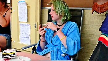 Camille S., la salope du festival en pleine baise