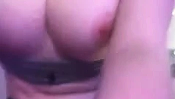 Babymaddyxo shemale se masturba y corre cerca