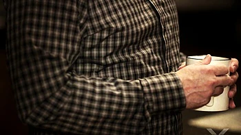 Cadence Lux lambe e fode você com os dedos hardcore