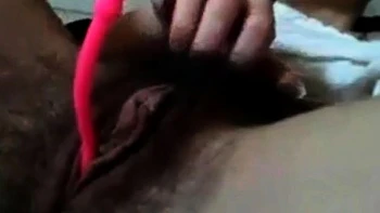 Amateur peluda se masturba con juguetes webcam POV