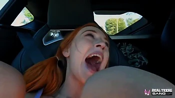 Jovem ruiva Madi Collins fodida com vontade