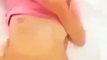 Adolescente indienne chaude baisée à la russe en POV