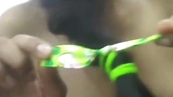 Copine indienne suce fort ma queue et baise en levrette et cowgirl