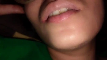 Bhabhi indienne mince Yamini Khan exige une grosse bite