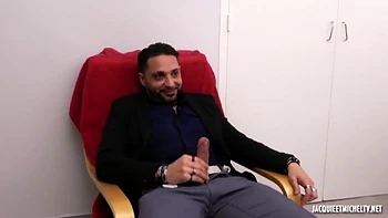 Shanna juega duro en trío francés amateur con MILF