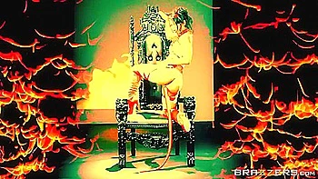 Blonde Milf fickt anal und macht tiefen Blowjob