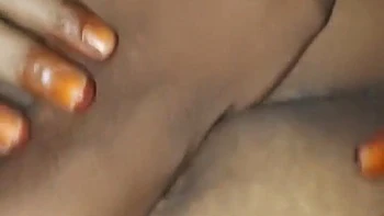 Devar fode sua esposa desi peluda na posição missionária