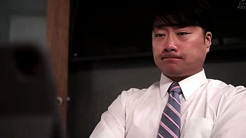 Asiática salvaje chupa y folla duro