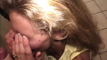 Cuarteto intenso en la cocina con faciales y rimming