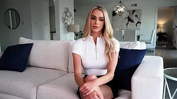 Одна мать-лесбиянка Эмма Хикс ебется с большим черным членом