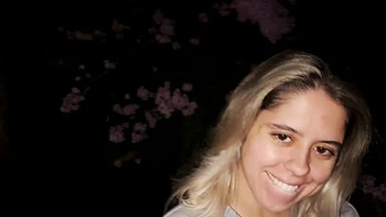 Trío interracial con negras en salvaje follada grupal al aire libre