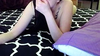 Teen morena amadora se exibe na webcam