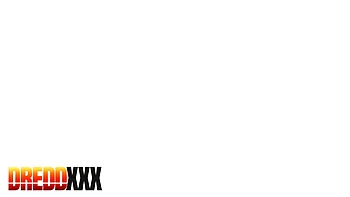 Adolescente rubia anal con corridas interracial