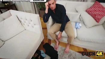 La mayor pasión de Margo Von: doble penetración follando delante de su marido