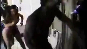 Le encantan las grandes pollas negras - blowjob, doggy, cowgirl