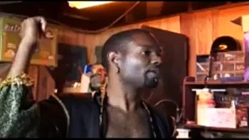 Brianna Beach baisée en levrette, cowgirl et missionnaire