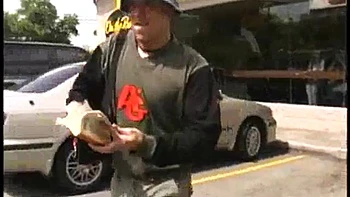 MILF hispânica gostosa chupando e cavalgando no missionário