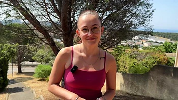 Luth exige un double ration de bite dure en lingerie milf