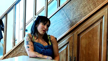 Eva confunde sus prácticas sexuales sucias