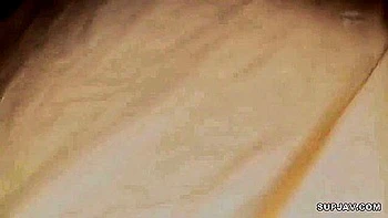 Азиатская любительница с большими сиськами и жопой с кремпай