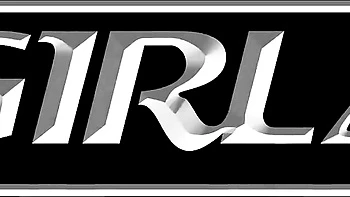 София транс-милка мастурбирует в одиночку