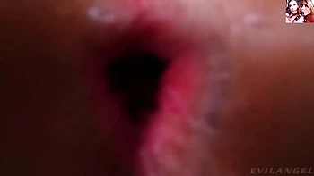 Milf wird gefistet, gefingert und im Dreier vollgespritzt