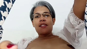 Sabroso cunnilingus y correrse dentro con milf india