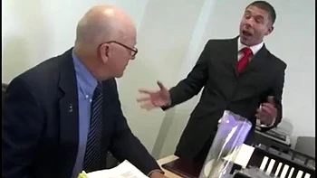 Brune ado baise dur en levrette et fellation profonde