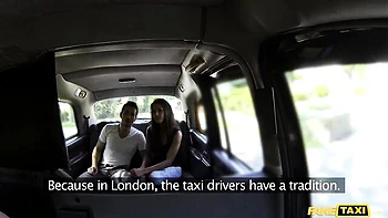 Alexa Tomas fodida de quatro no banco de trás