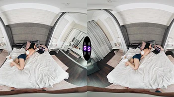 Morena Jasmine Jayne monta pau na vaqueira e na reversa