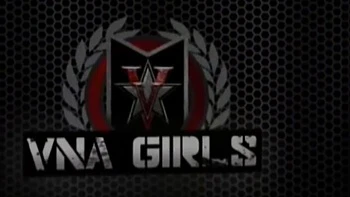 Julia Ann wichst mit ihren großen falschen Titten