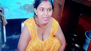 Indische Stiefschwester fickt heiß mit Stiefbruder Zuhause