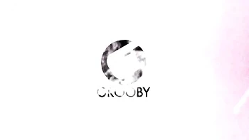 Daisy fickt hart anal mit Trans-Tgirl