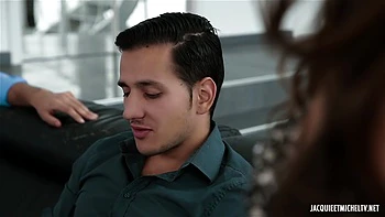 Lyia, 24, milf francesa tatuada em lingerie no casting