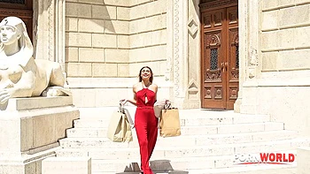 Esposa rica Kitana Lure convence o marido a transar em DP com o motorista