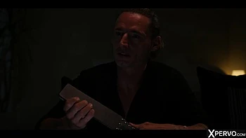 Little Caprice se fait fesser en lingerie latex