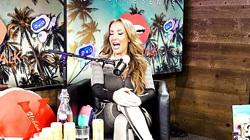 Blonde Babe Richelle Ryan Talks Dirty at 60fps