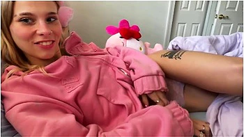 Tiny Stepdaughter Fucks Stepdaddy On Her Day Off