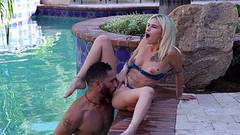 Damon Dice and Kiara Cole fuck outdoors by the pool