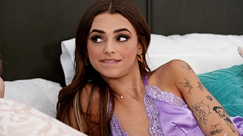 Nikki Nicole and Camila Cream's steamy lesbian toy play