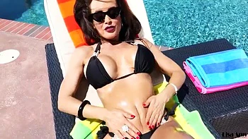 Pool Guy Fucks Milf Blowjob Doggy Cowgirl