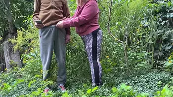 Fat MILF helped me while I was watching the news