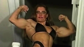 Muscle babe FBB solo session