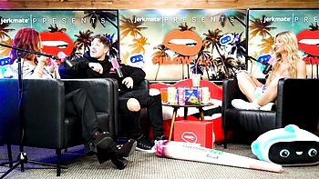 Pillow Talk - podcast dirt