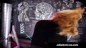Julia's blonde trailer