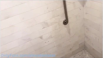 Sharing Hotel Room With Thick Blonde Stepsister - Harlow West