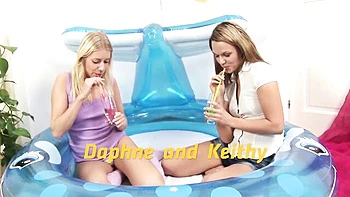 Magnificent Frida's pee xxx