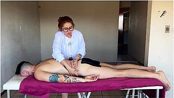 The Massage She Couldnt Control