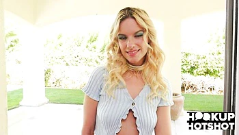 Amatory Nade Nasty and Lindsey Lakes at big cock action